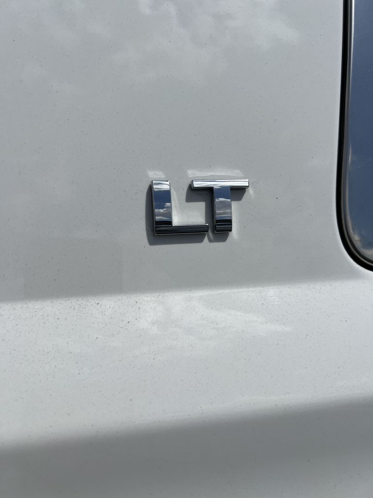 Photo 20 of this CHEVROLET SUBURBAN