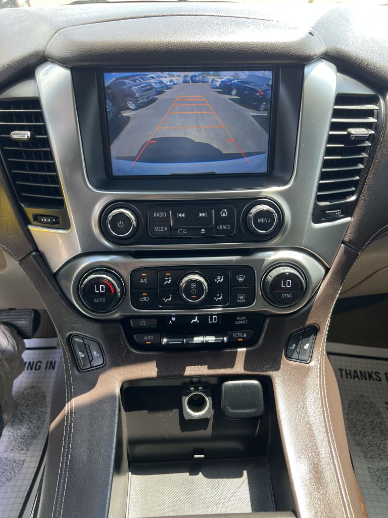 Photo 24 of this CHEVROLET SUBURBAN