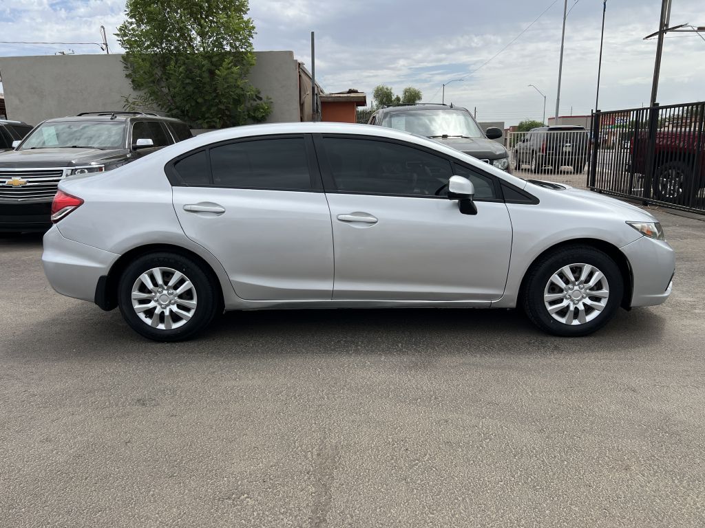 Photo 4 of this HONDA CIVIC