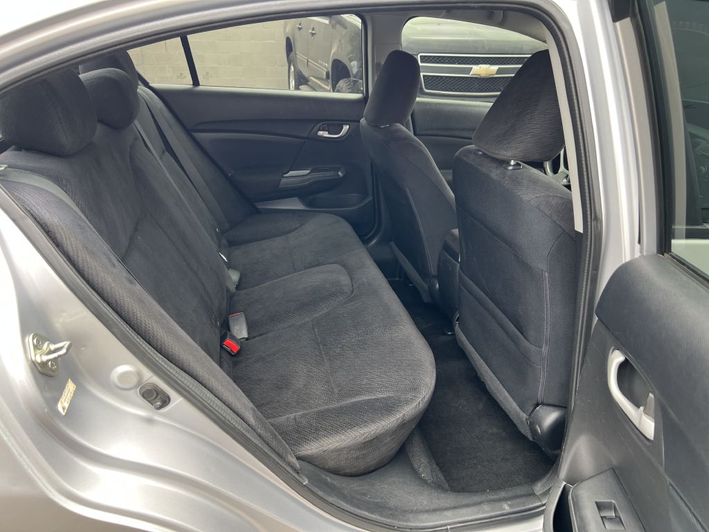 Photo 14 of this HONDA CIVIC