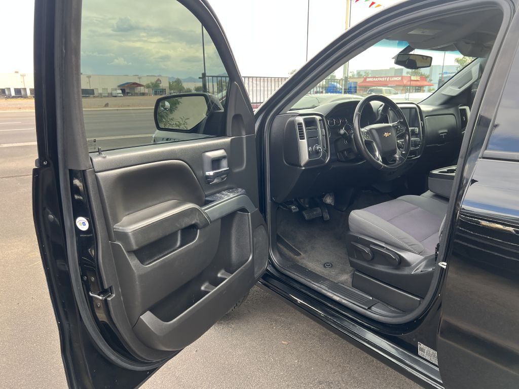 Photo 8 of this CHEVROLET SILVERADO