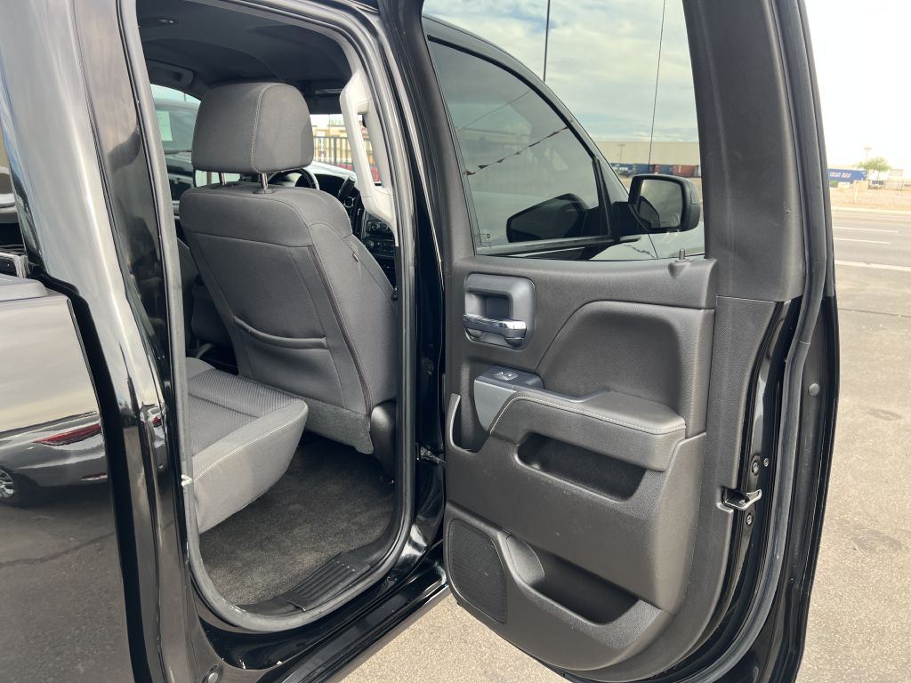 Photo 12 of this CHEVROLET SILVERADO