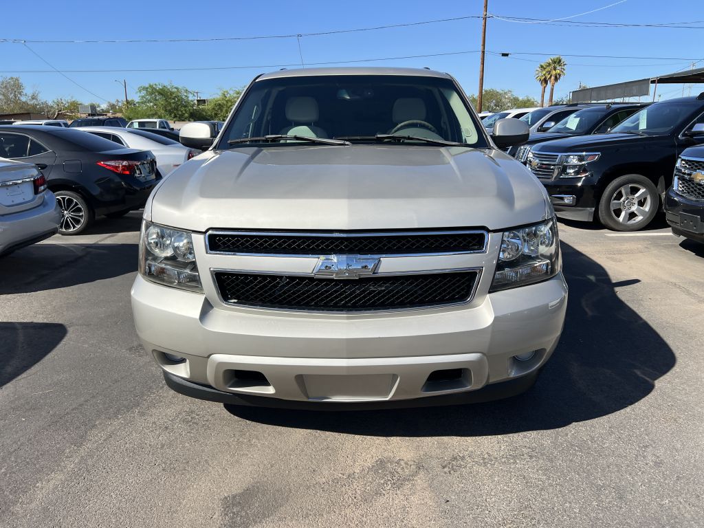 Photo 2 of this CHEVROLET TAHOE