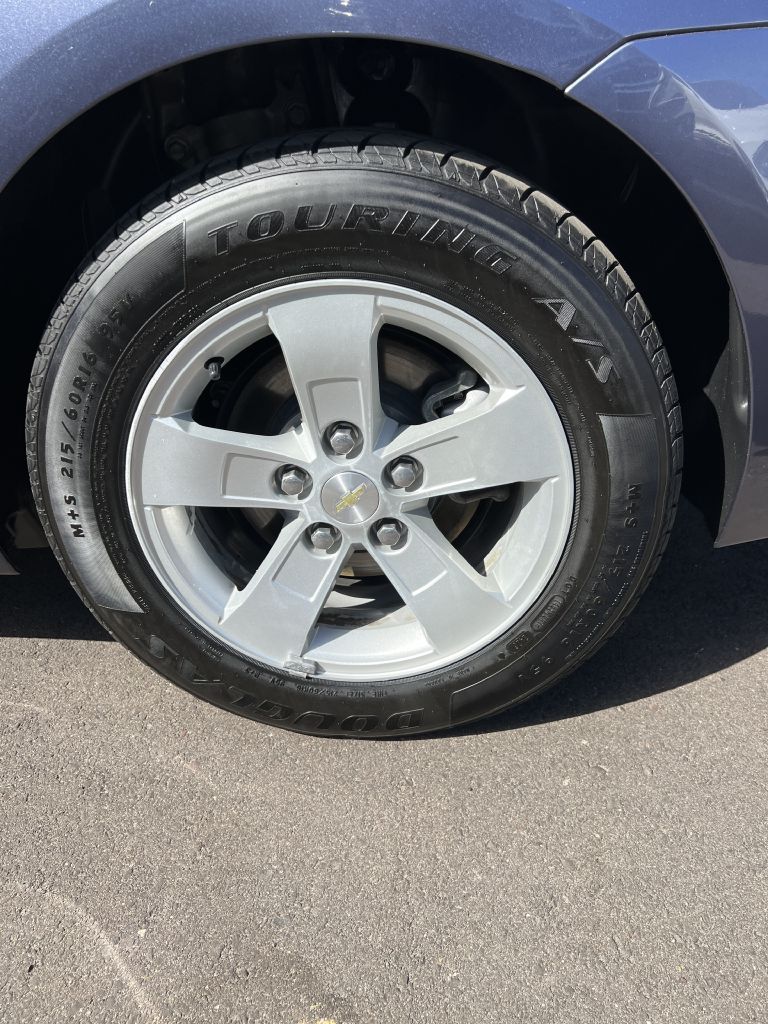 Photo 16 of this CHEVROLET MALIBU