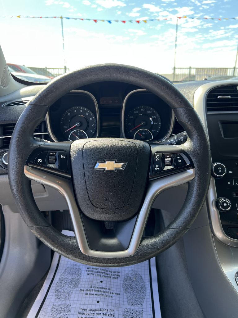 Photo 18 of this CHEVROLET MALIBU