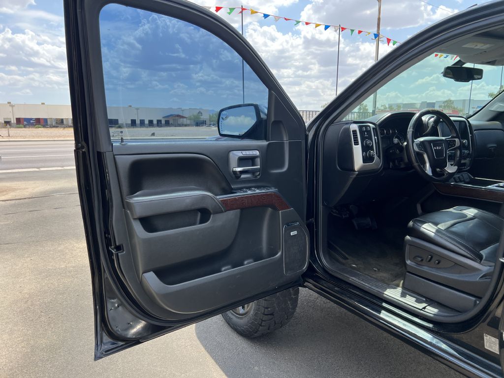 Photo 8 of this GMC SIERRA