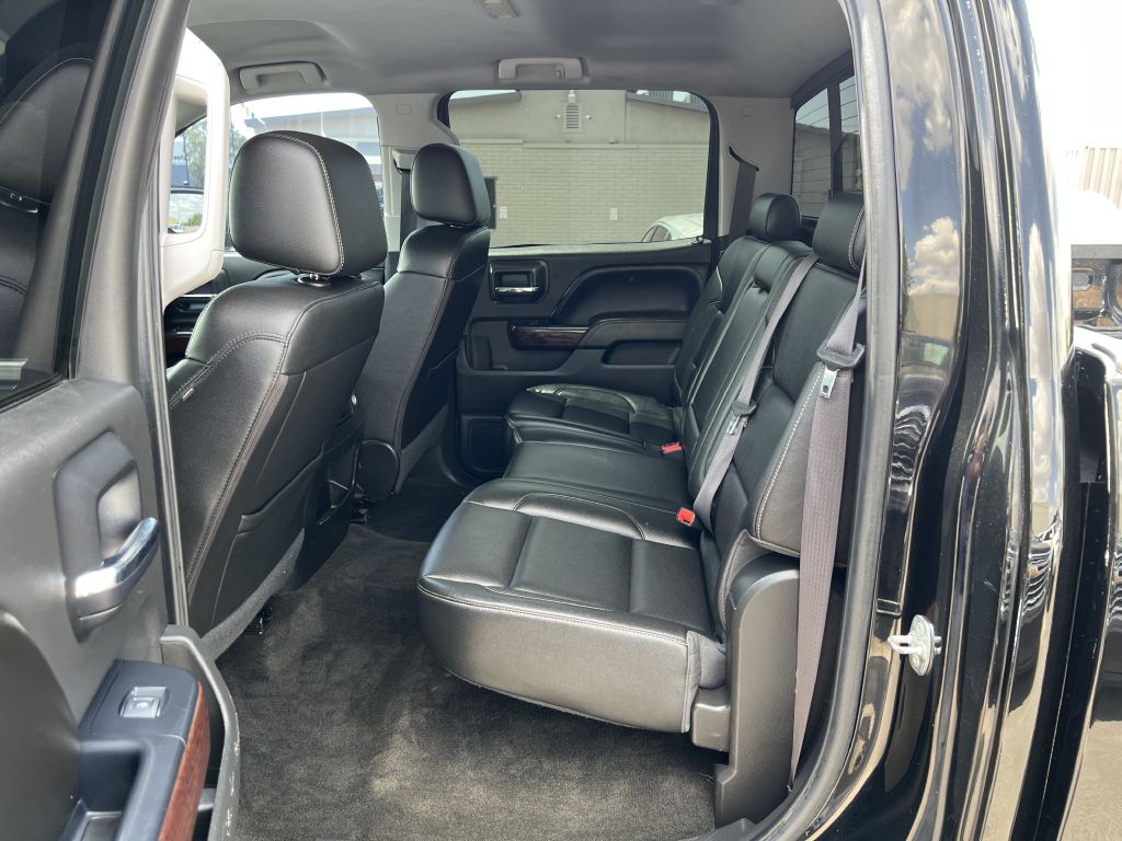 Photo 11 of this GMC SIERRA