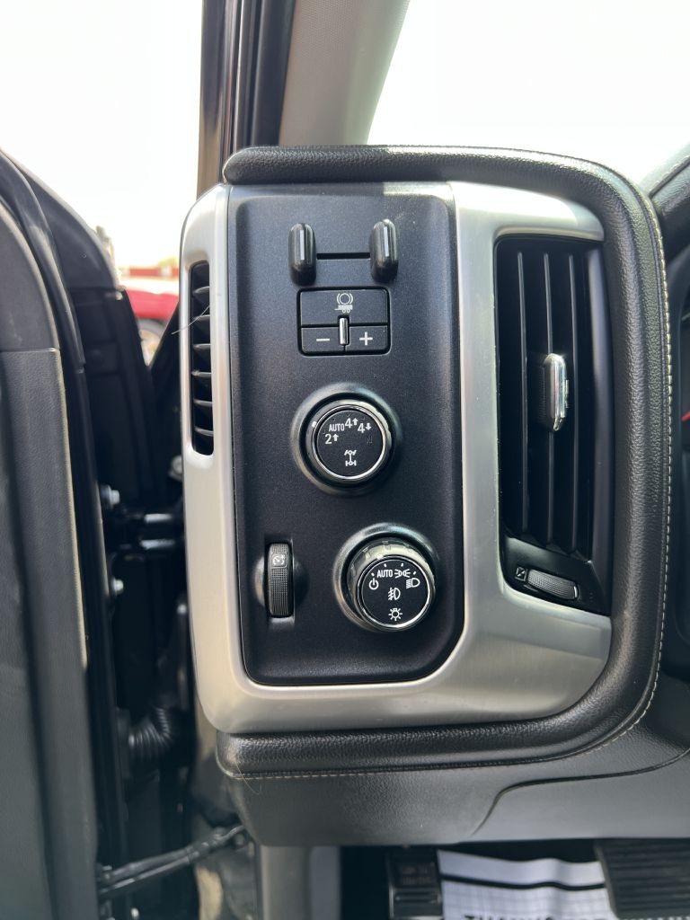 Photo 20 of this GMC SIERRA