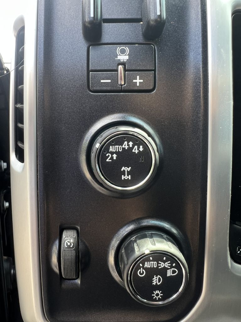 Photo 21 of this GMC SIERRA