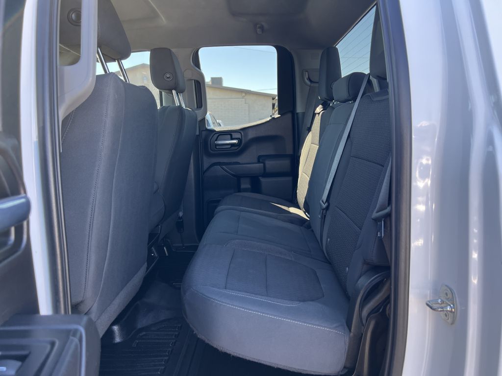 Photo 12 of this CHEVROLET SILVERADO
