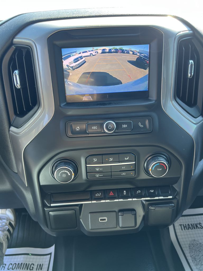 Photo 20 of this CHEVROLET SILVERADO