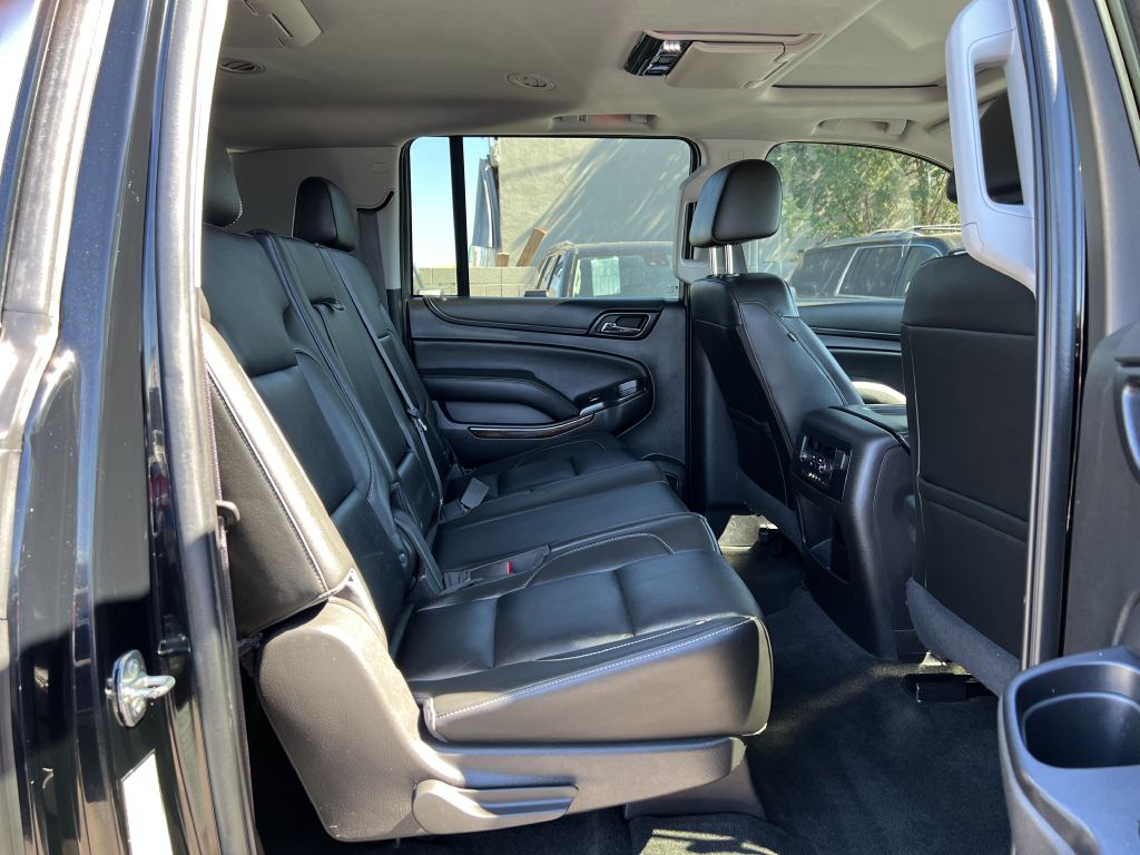 Photo 17 of this CHEVROLET SUBURBAN