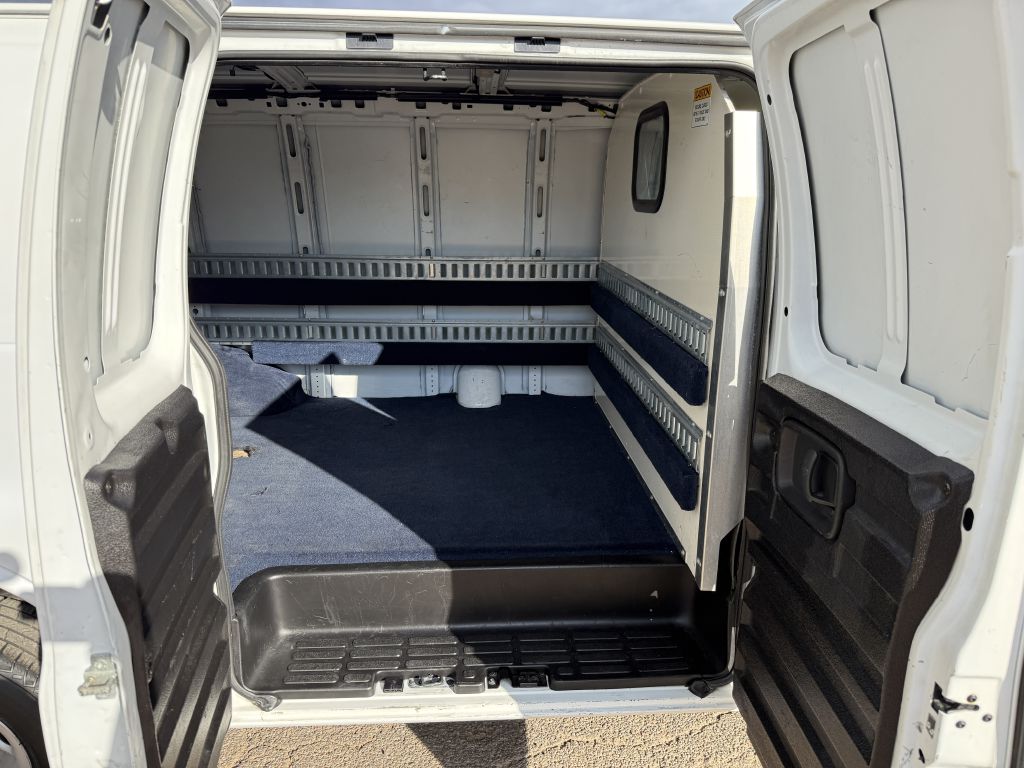 Photo 10 of this CHEVROLET EXPRESS G2500