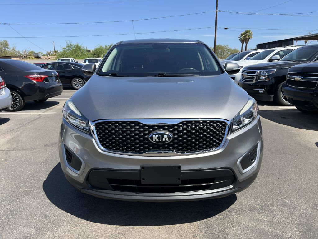 Photo 2 of this KIA SORENTO