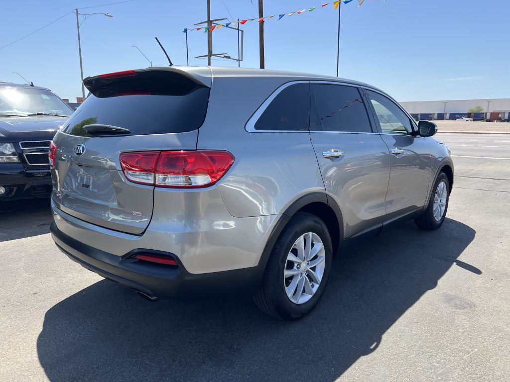 Photo 6 of this KIA SORENTO