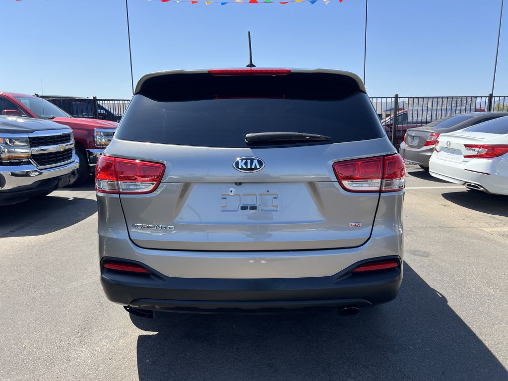 Photo 7 of this KIA SORENTO