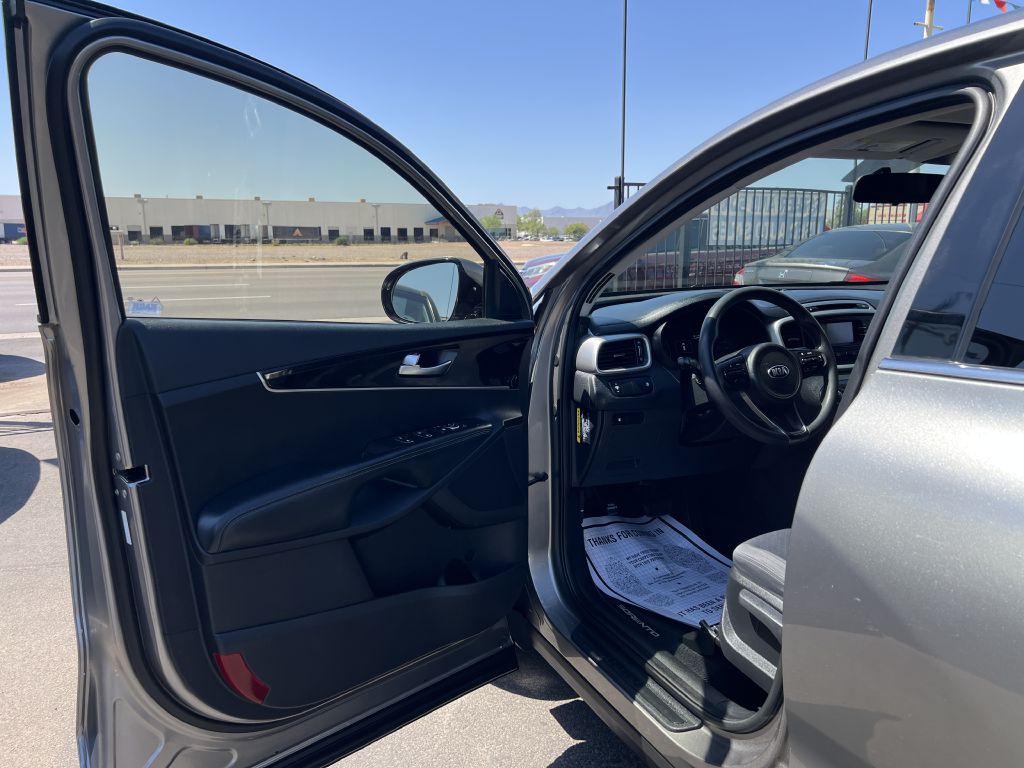 Photo 9 of this KIA SORENTO