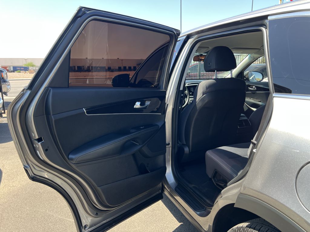 Photo 11 of this KIA SORENTO