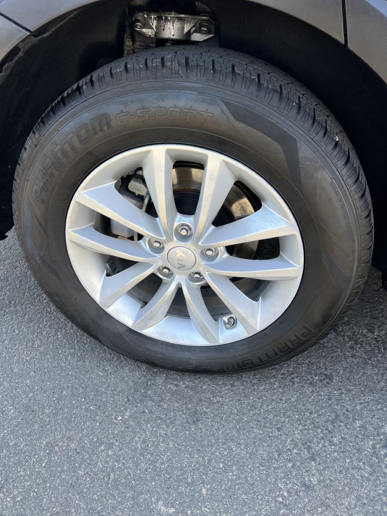 Photo 20 of this KIA SORENTO
