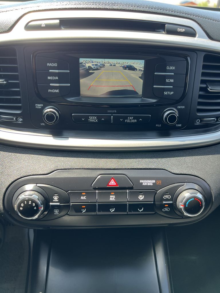 Photo 24 of this KIA SORENTO