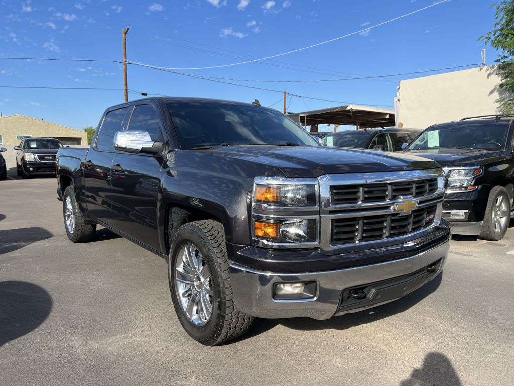 Photo 3 of this CHEVROLET SILVERADO