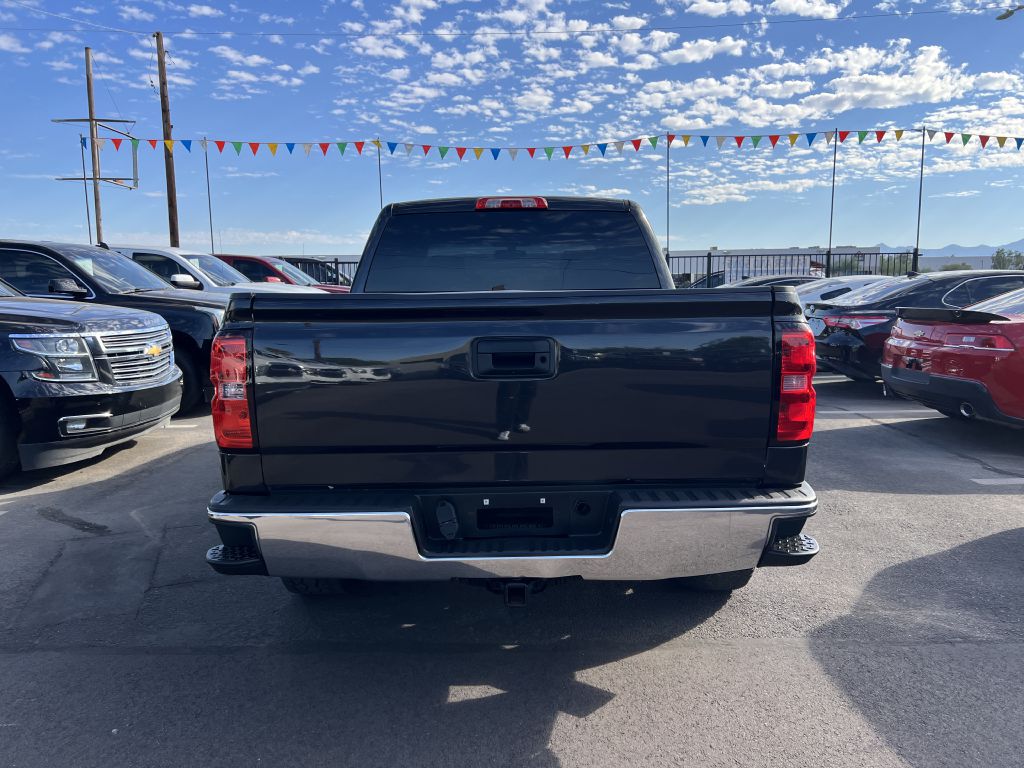 Photo 6 of this CHEVROLET SILVERADO