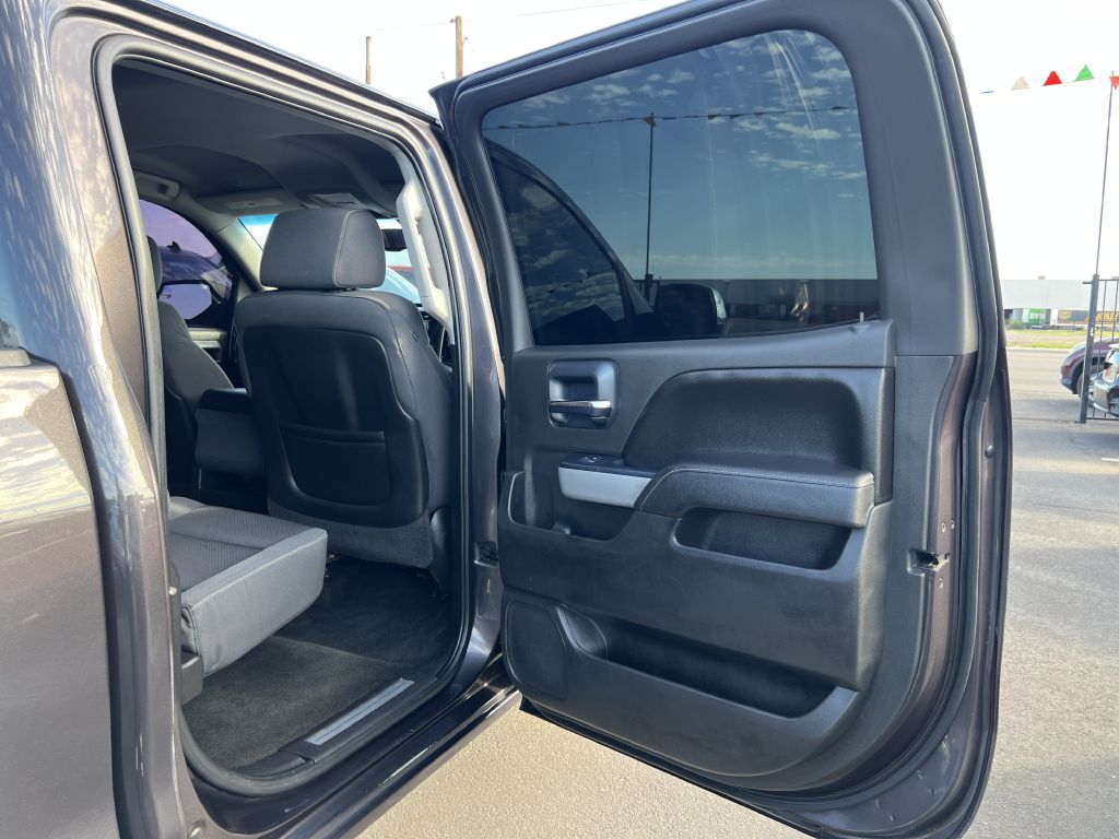 Photo 13 of this CHEVROLET SILVERADO