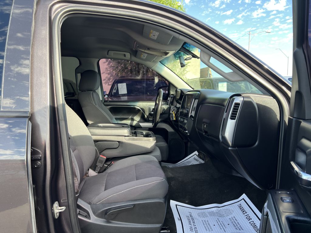 Photo 16 of this CHEVROLET SILVERADO