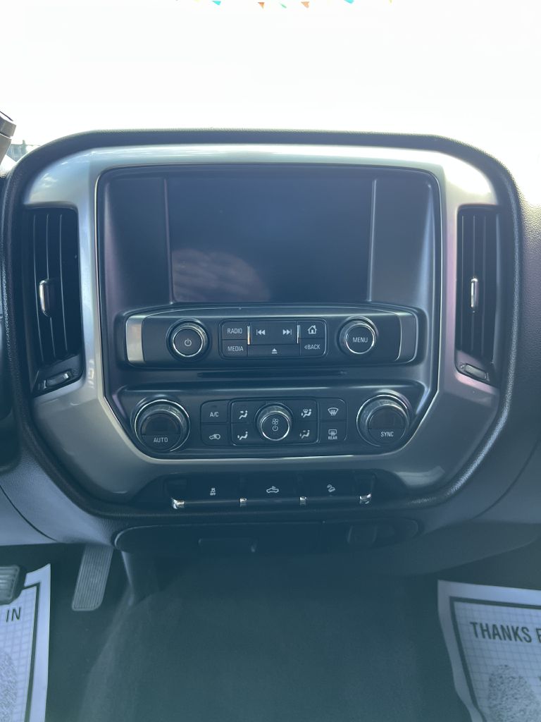 Photo 19 of this CHEVROLET SILVERADO