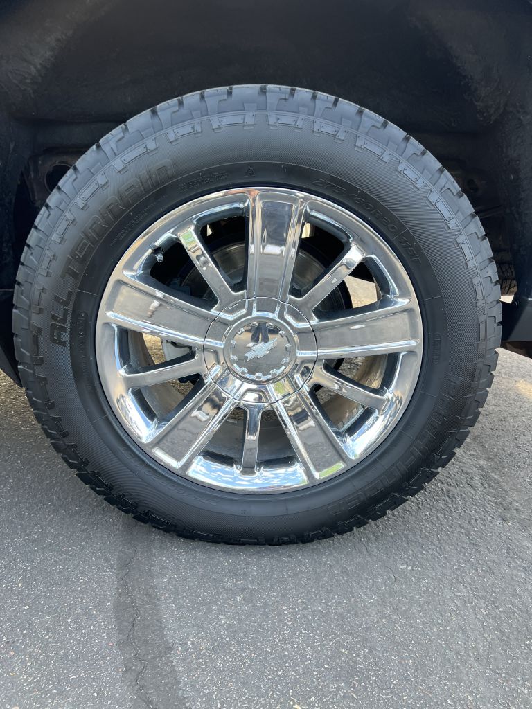 Photo 21 of this CHEVROLET SILVERADO