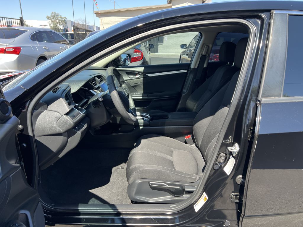 Photo 9 of this HONDA CIVIC