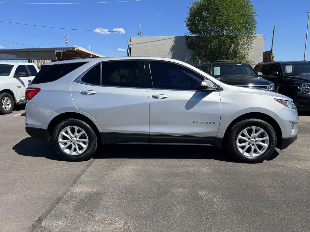 Photo 4 of this CHEVROLET EQUINOX