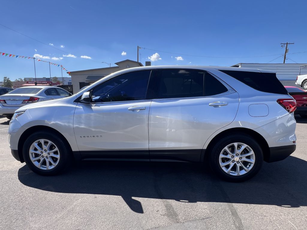 Photo 8 of this CHEVROLET EQUINOX