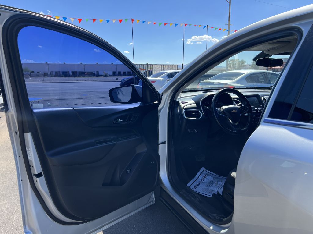 Photo 9 of this CHEVROLET EQUINOX
