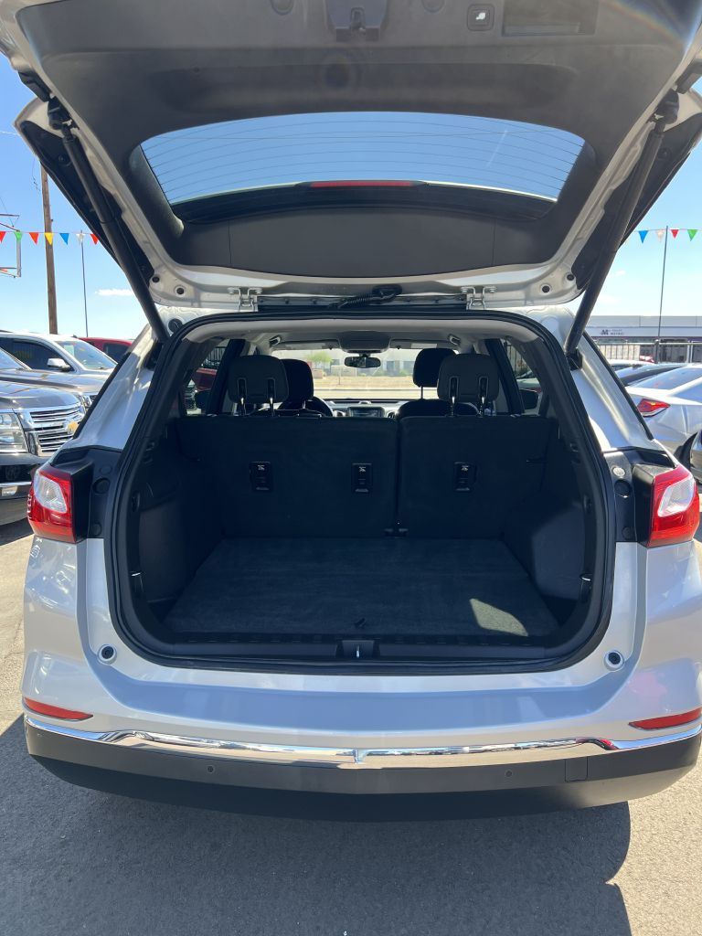 Photo 13 of this CHEVROLET EQUINOX