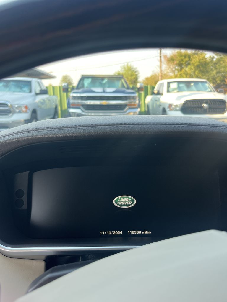 Photo 10 of this LAND ROVER RANGE ROVER