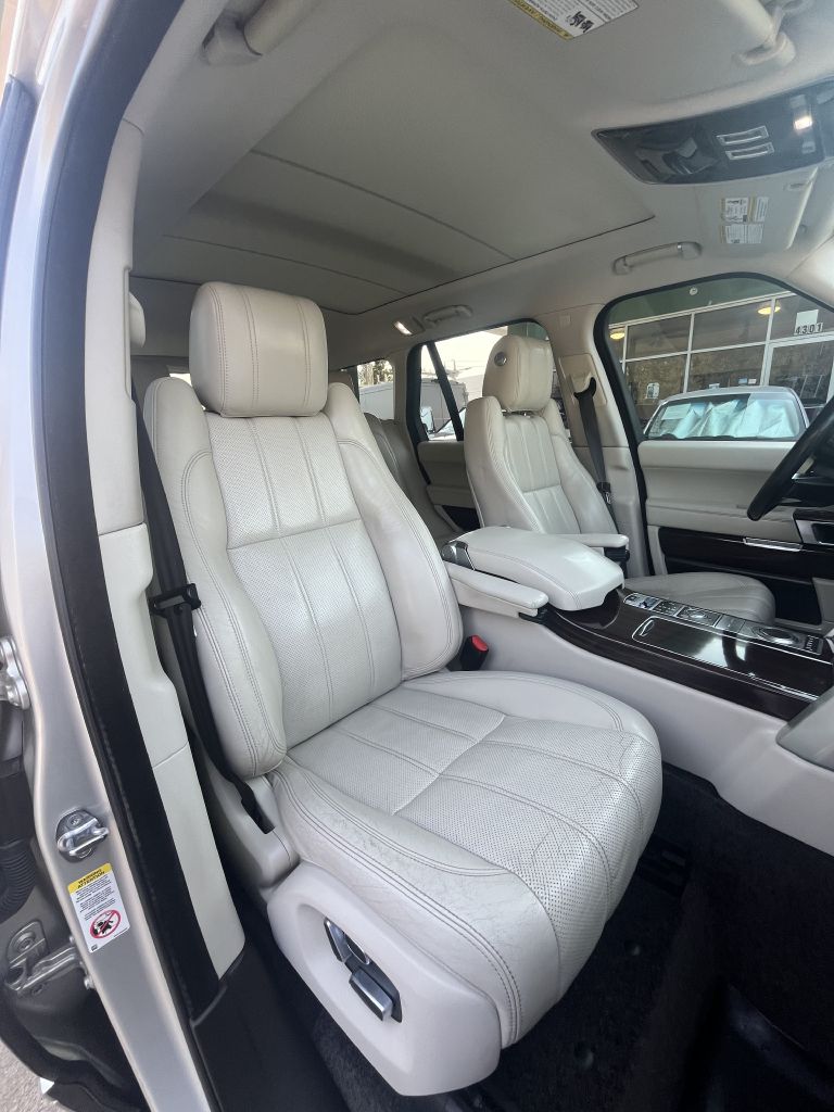 Photo 17 of this LAND ROVER RANGE ROVER