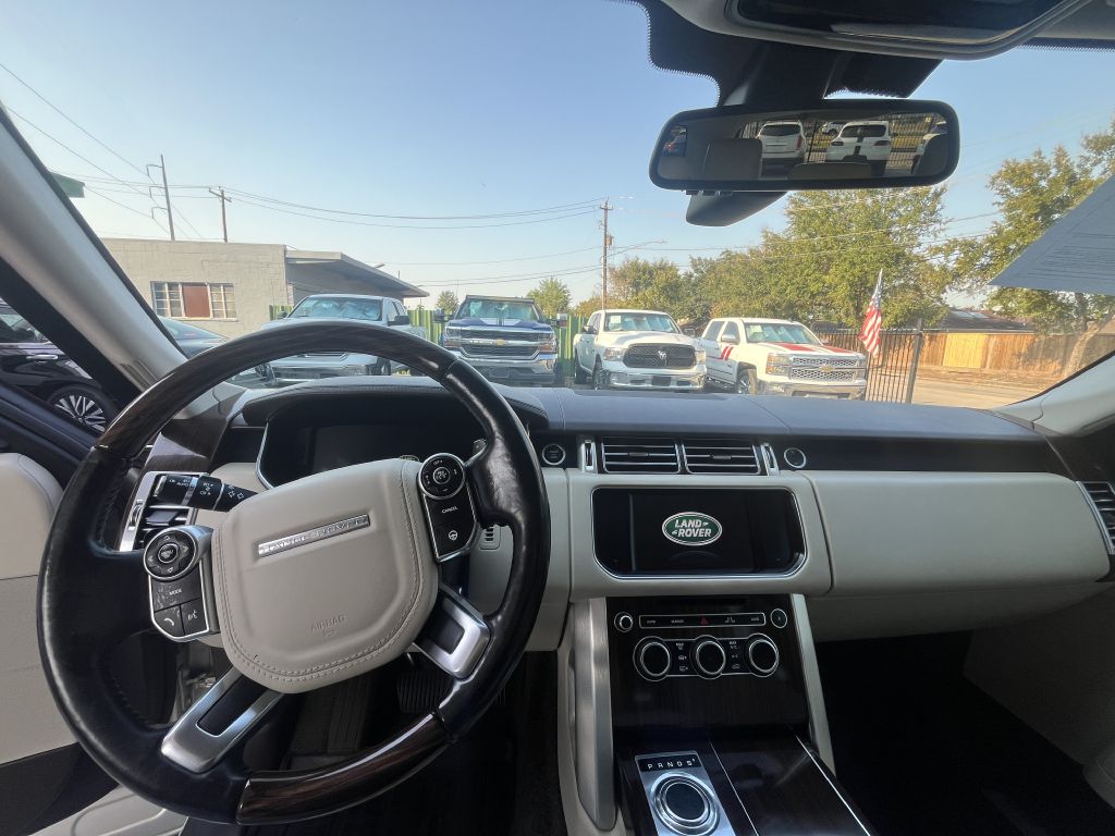 Photo 20 of this LAND ROVER RANGE ROVER