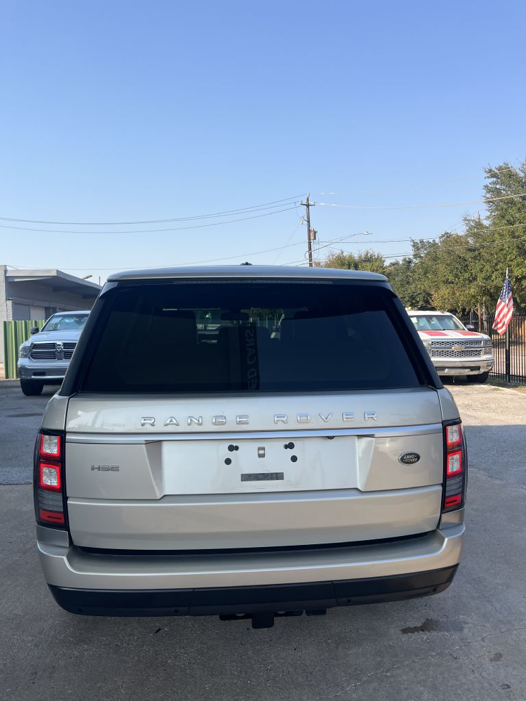 Photo 30 of this LAND ROVER RANGE ROVER
