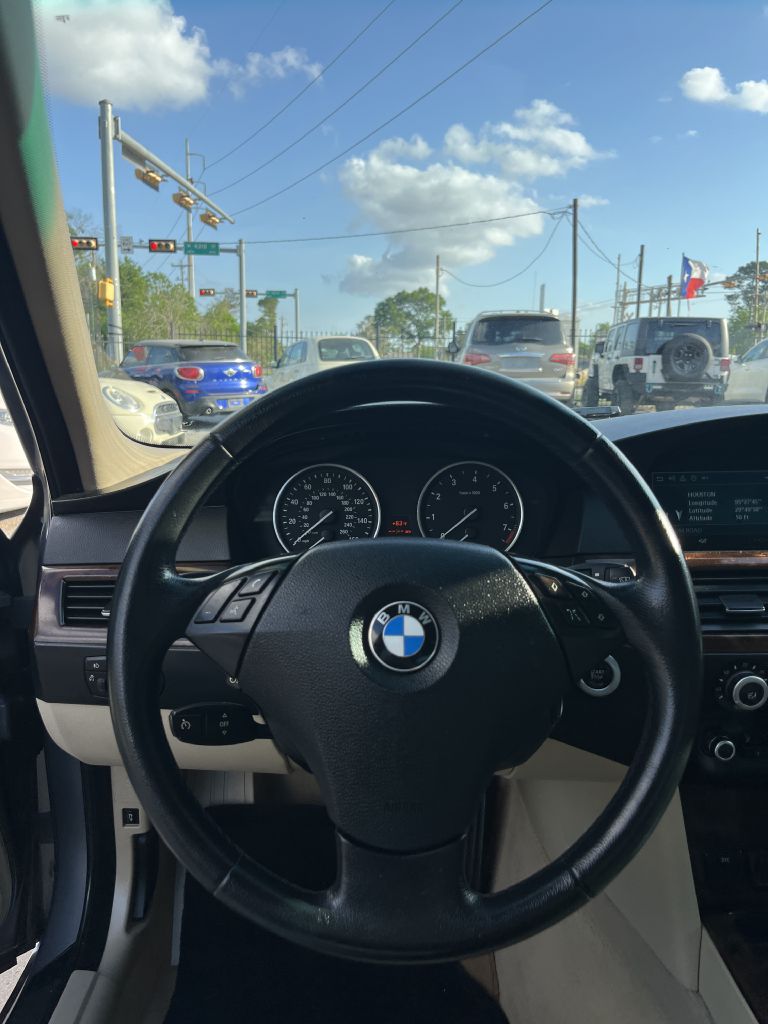 Photo 22 of this BMW 535