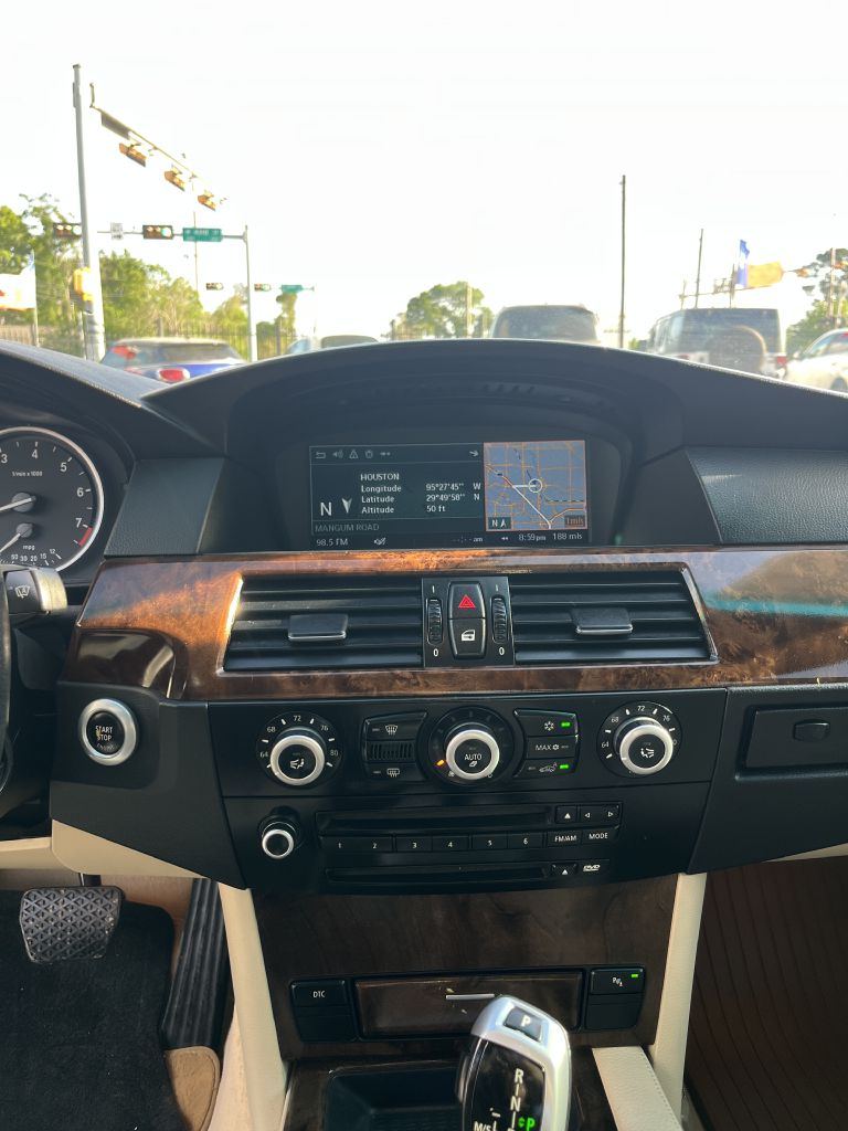 Photo 28 of this BMW 535