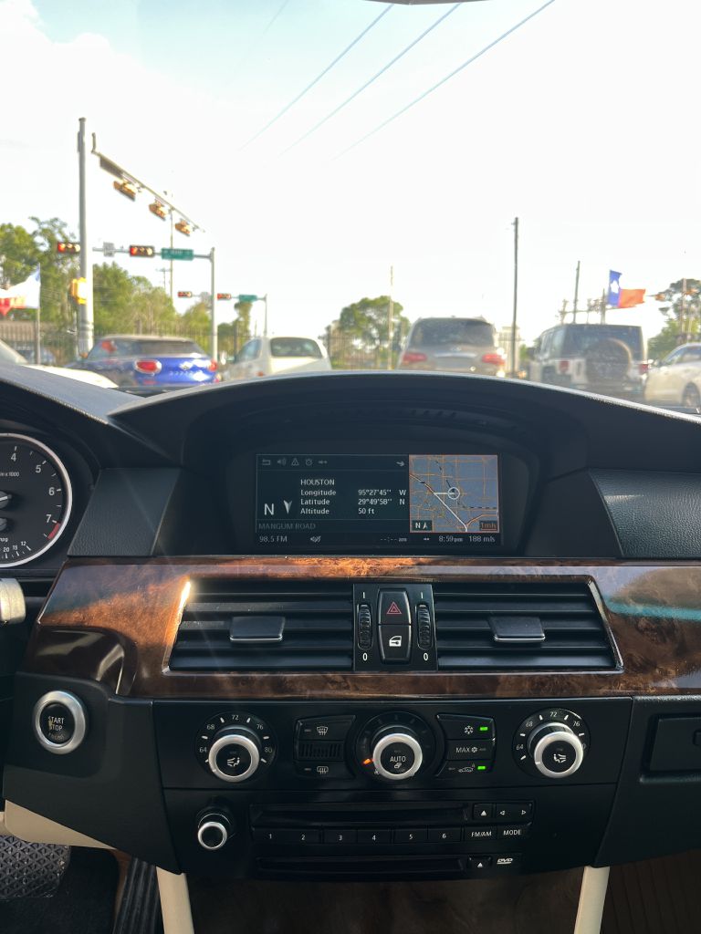 Photo 32 of this BMW 535