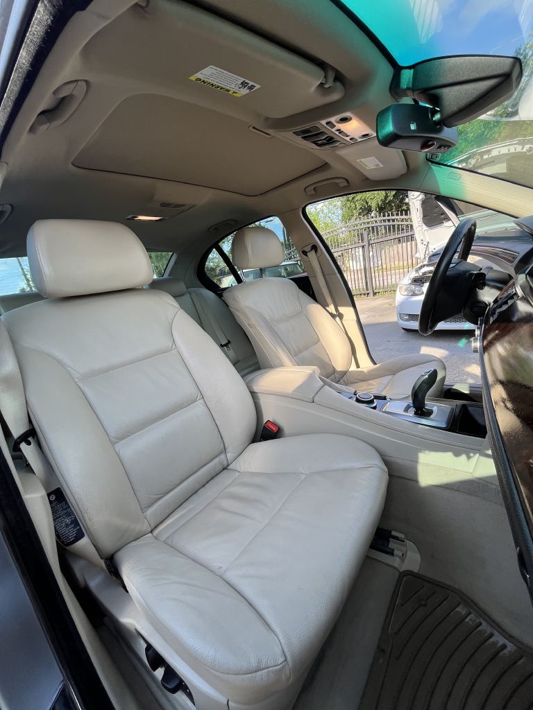 Photo 33 of this BMW 535
