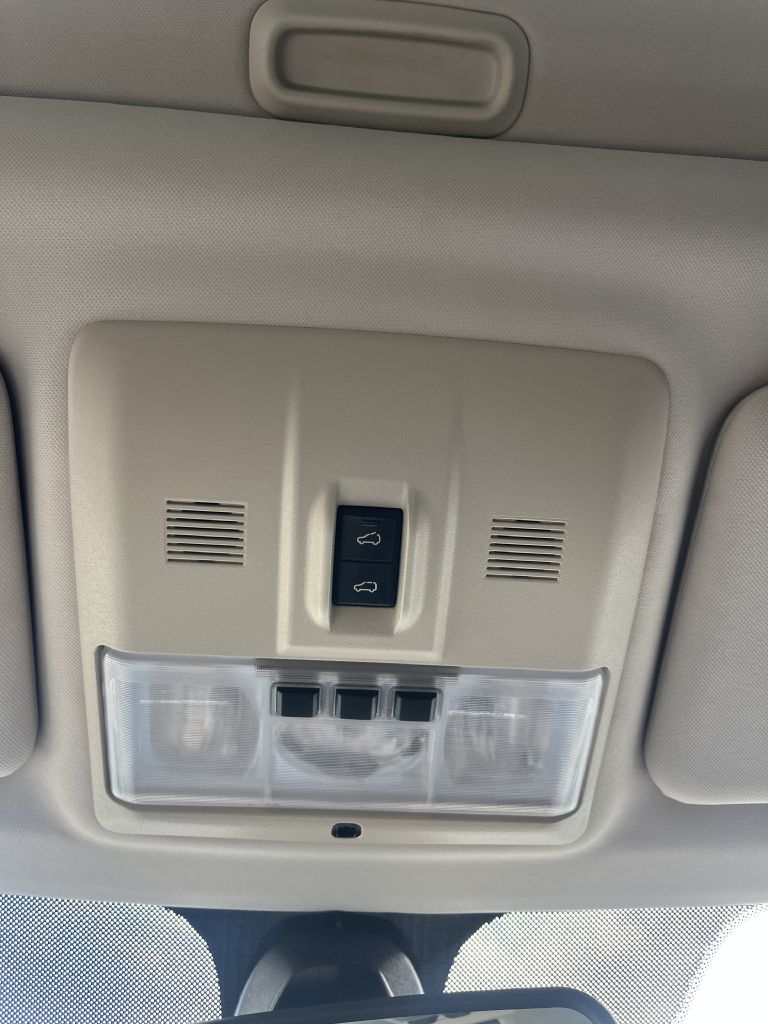 Photo 23 of this LAND ROVER RANGE ROVER SPO