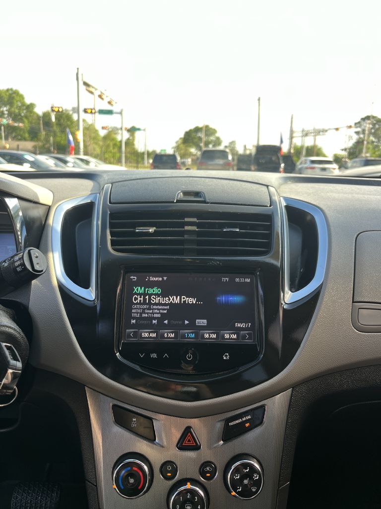 Photo 12 of this CHEVROLET TRAX