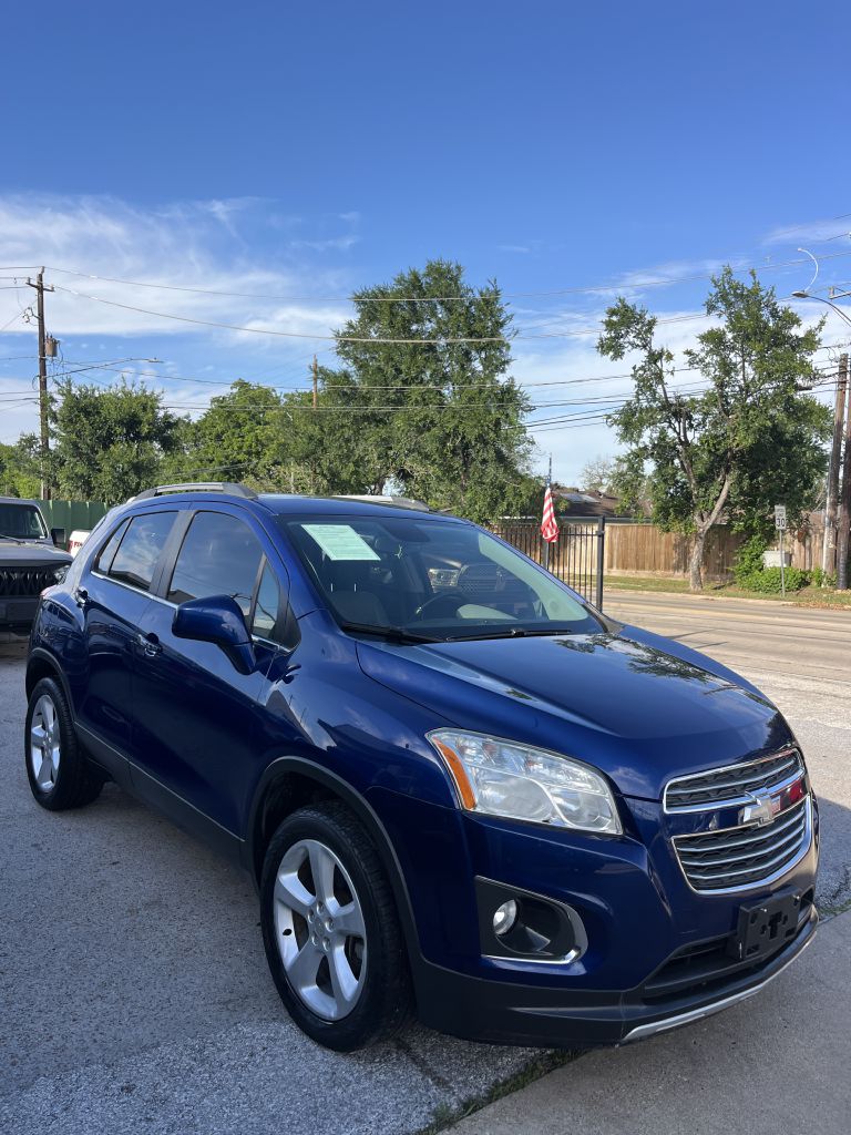 Photo 4 of this CHEVROLET TRAX