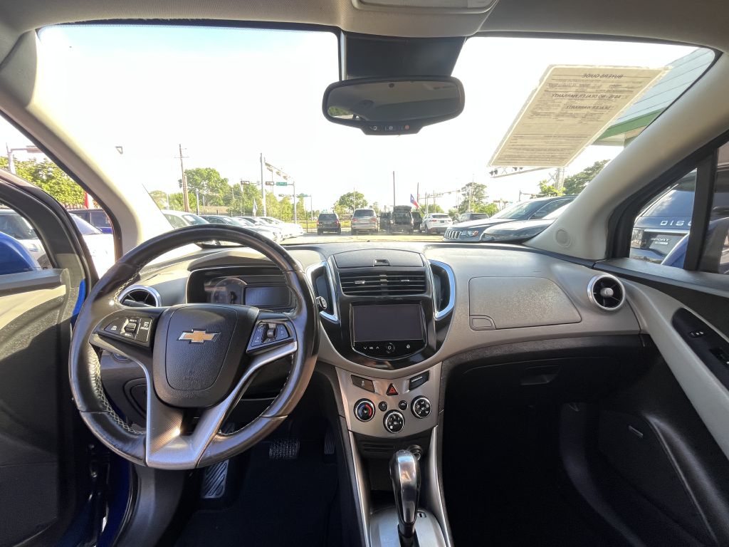 Photo 31 of this CHEVROLET TRAX