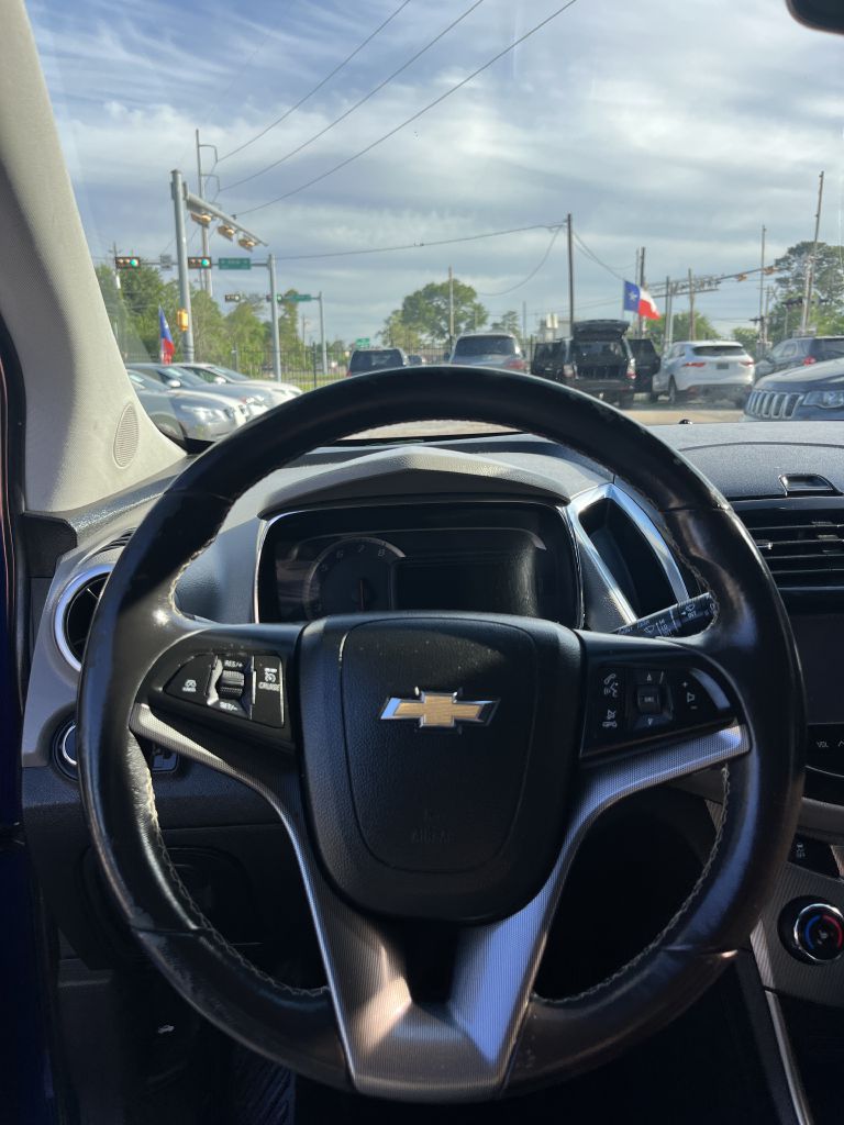 Photo 32 of this CHEVROLET TRAX