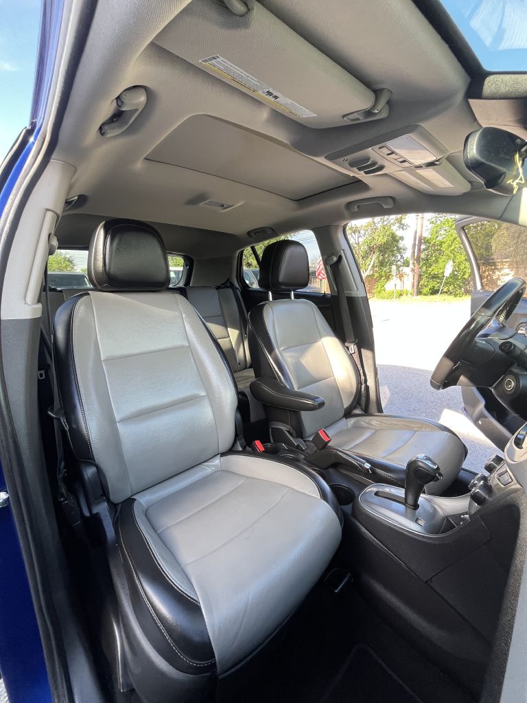 Photo 35 of this CHEVROLET TRAX