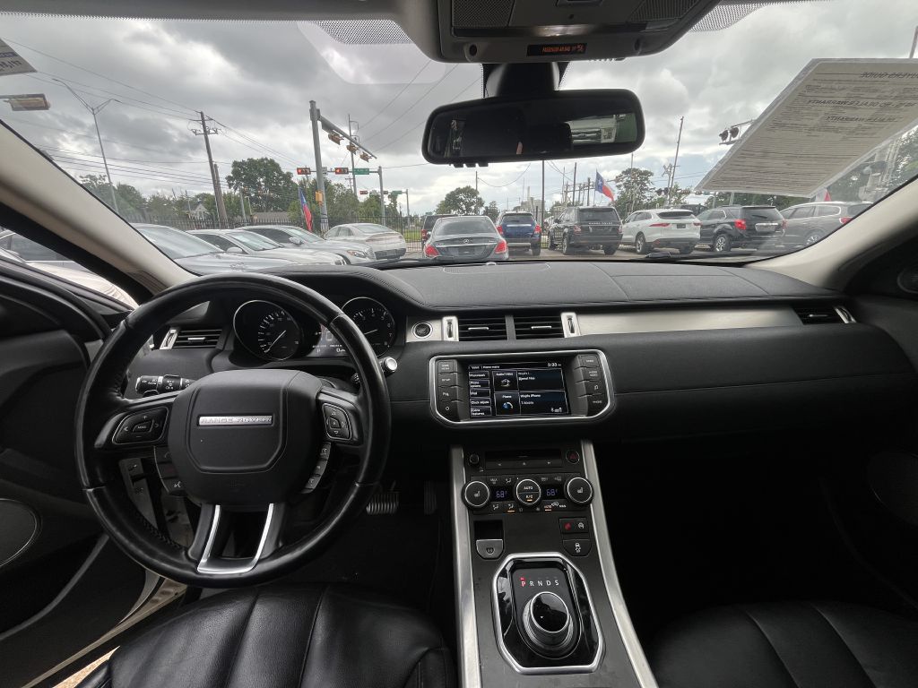 Photo 9 of this LAND ROVER RANGE ROVER EVO